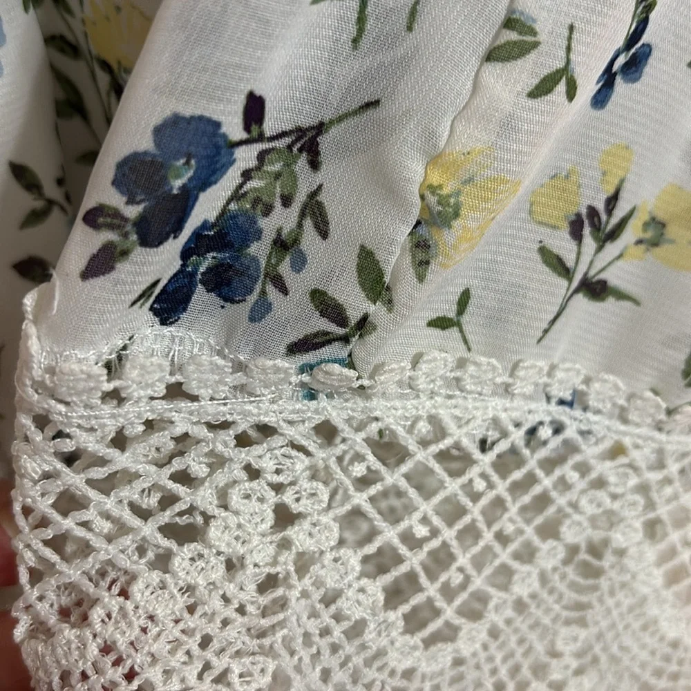 Beautees Floral Smocked Tank Top Girls Size Large